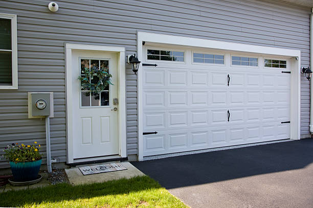 24/7 Emergency Garage Door Panel Replacement experts in Hanscom AFB, MA